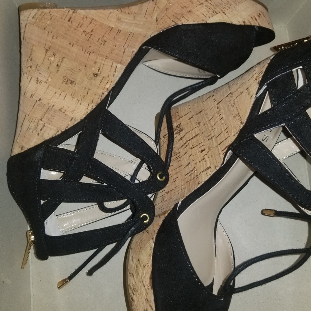 Guess Wedges - Picture 2 of 4